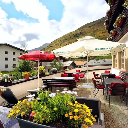 Berghotel-gasthof Gstrein Hotel 3*