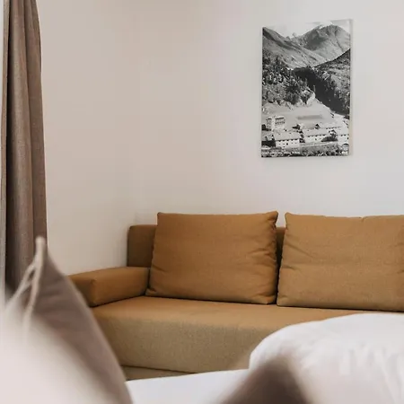 Berghotel-gasthof Gstrein