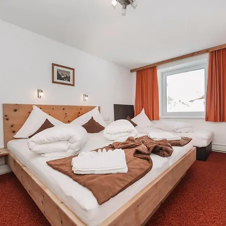 호텔 Berghotel-gasthof Gstrein