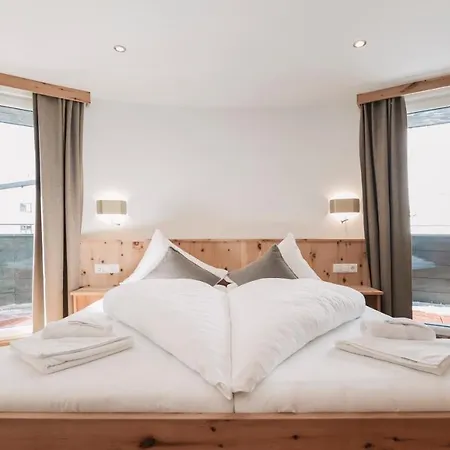 Berghotel-gasthof Gstrein Hotel 3*