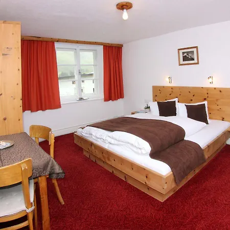 Berghotel-gasthof Gstrein فندق فنت