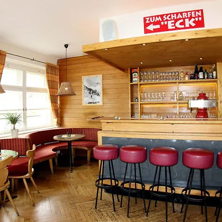 Berghotel-gasthof Gstrein فندق فنت