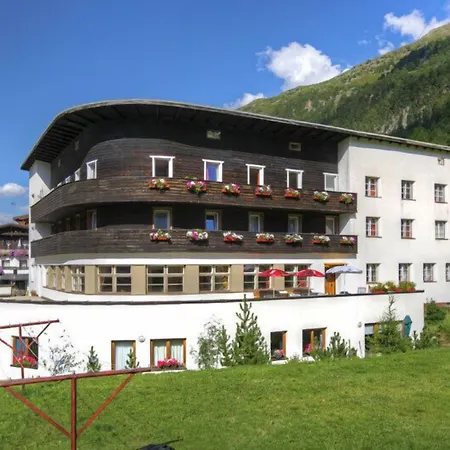 فندق Berghotel-gasthof Gstrein