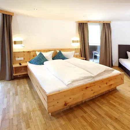 Berghotel-gasthof Gstrein فندق 3*