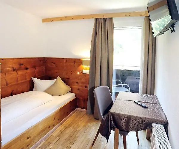 Berghotel-gasthof Gstrein 3*