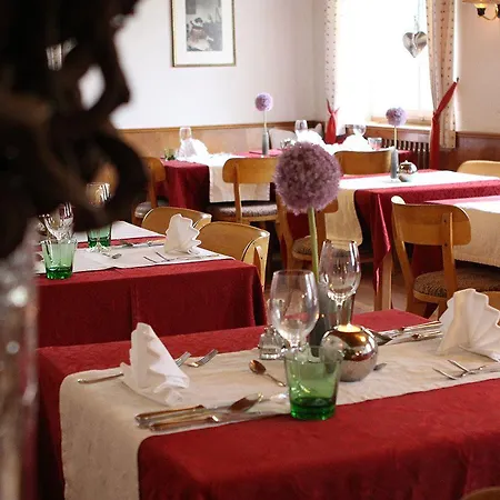 Otel Berghotel-gasthof Gstrein 3*