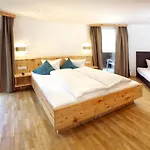 Berghotel-gasthof Gstrein Ξενοδοχείο 3*