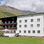 Ξενοδοχείο Berghotel-gasthof Gstrein 3*