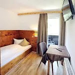 Berghotel-gasthof Gstrein 3*