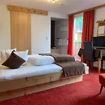 Berghotel-gasthof Gstrein Ξενοδοχείο 3*